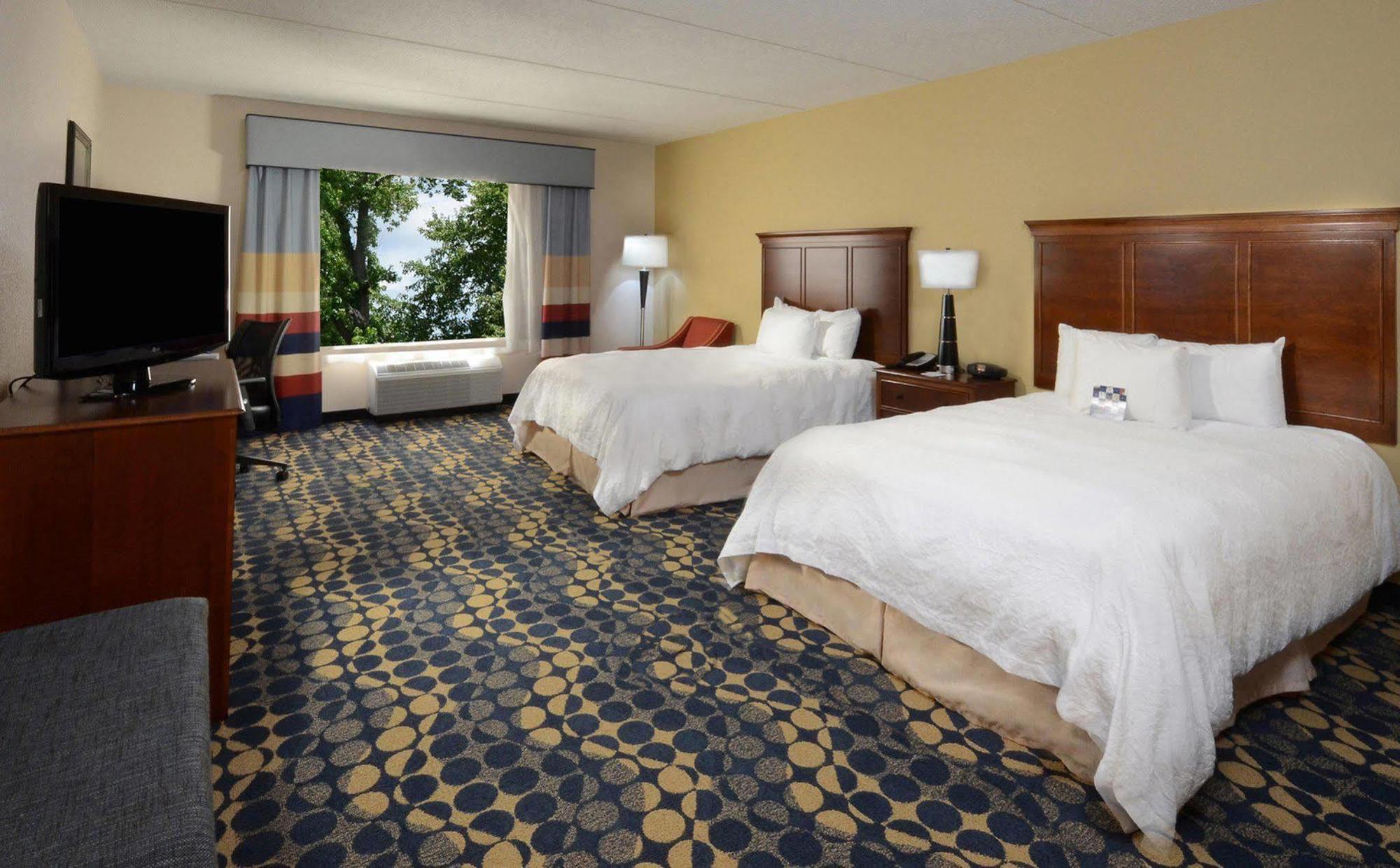 Hampton Inn & Suites Huntersville Exterior foto